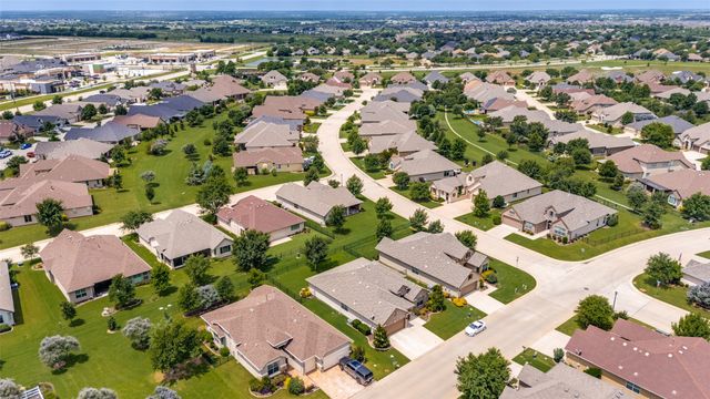9904 Orangewood Trail, Denton, TX 76207