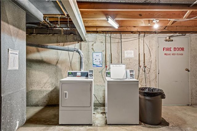 435 W 104th Street E, Kansas City, MO 64114