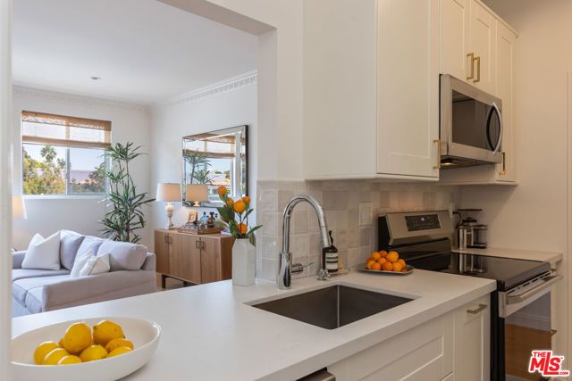 511 San Vicente Boulevard 306, Santa Monica, CA 90402