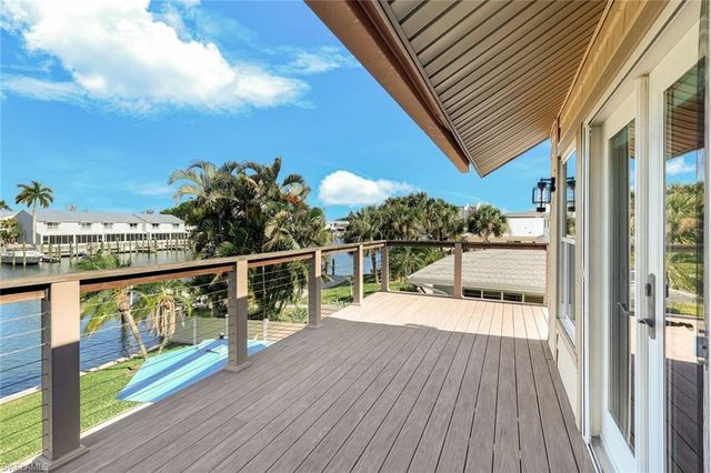 18323 Cutlass DR, Fort Myers Beach, FL 33931