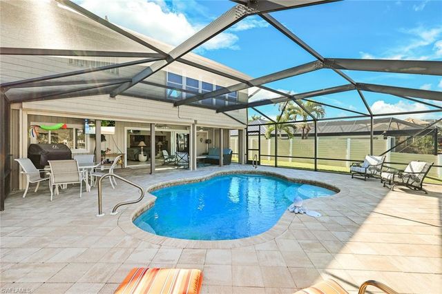 18323 Cutlass DR, Fort Myers Beach, FL 33931