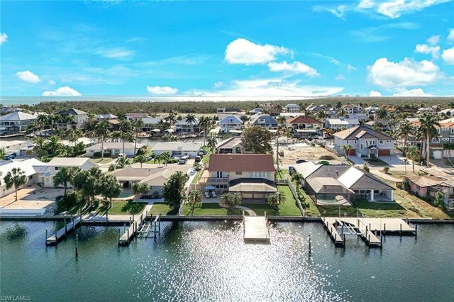 18323 Cutlass DR, Fort Myers Beach, FL 33931