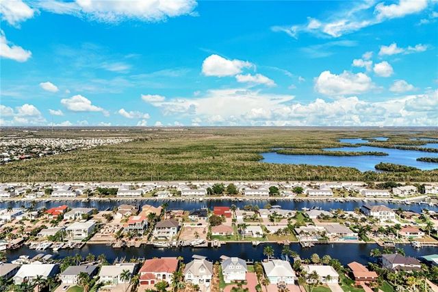 18323 Cutlass DR, Fort Myers Beach, FL 33931