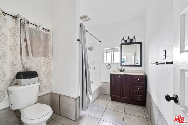 1121 S Serrano Avenue, Los Angeles, CA 90006