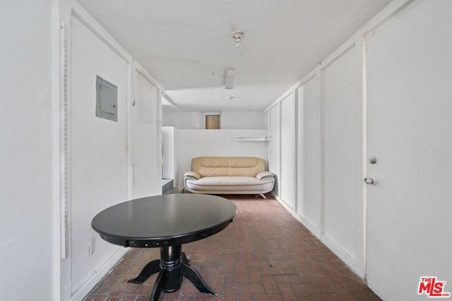 1121 S Serrano Avenue, Los Angeles, CA 90006