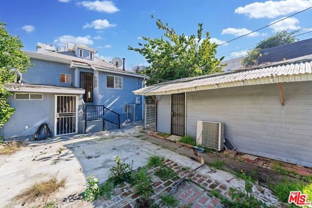 1121 S Serrano Avenue, Los Angeles, CA 90006