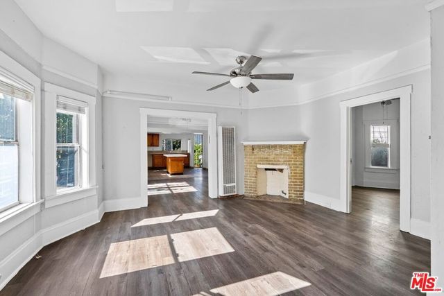 1121 S Serrano Avenue, Los Angeles, CA 90006