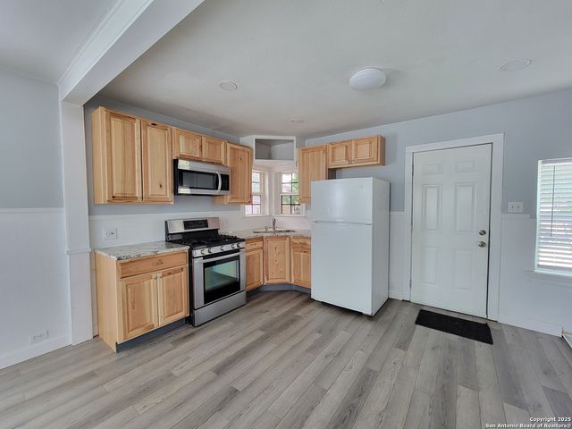2227 Olmos, San Antonio, TX 78201