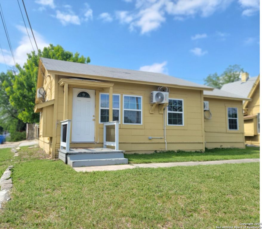 2227 Olmos, San Antonio, TX 78201