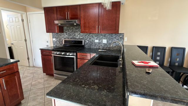 8114 160th Street, Tinley Park, IL 60477