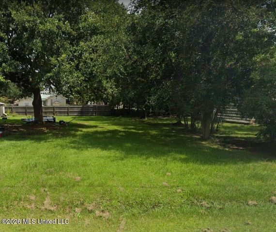 St John Street, Bay Saint Louis, MS 39520