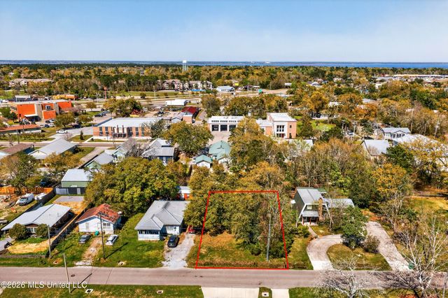 St John Street, Bay Saint Louis, MS 39520
