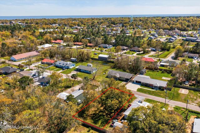 St John Street, Bay Saint Louis, MS 39520