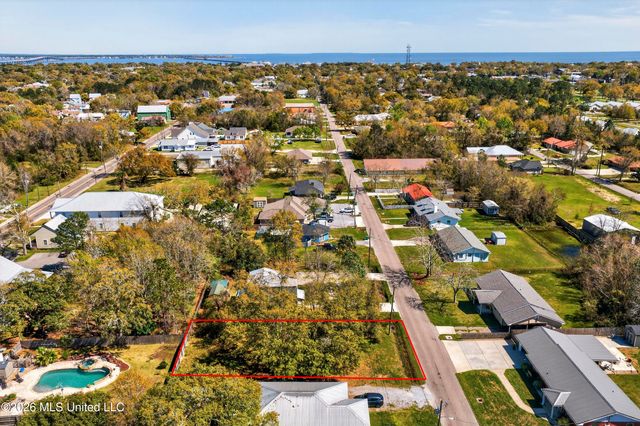 St John Street, Bay Saint Louis, MS 39520