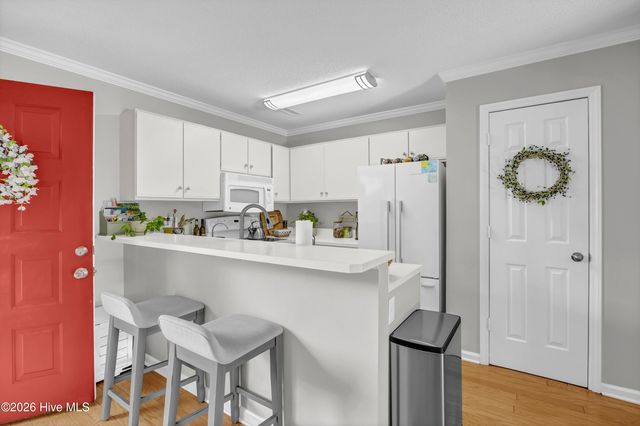 300 The Cape Boulevard Apt 101b, Wilmington, NC 28412