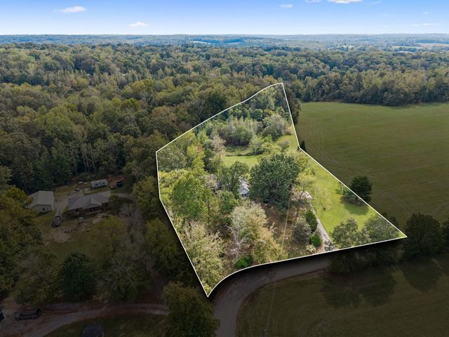 2075 Ussery Ln, Clarksville, TN 37040