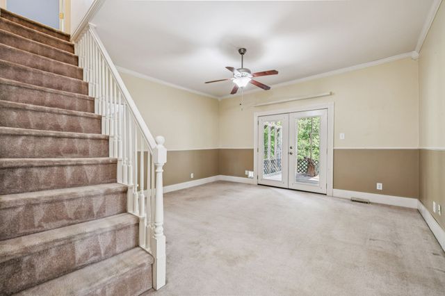 2075 Ussery Ln, Clarksville, TN 37040