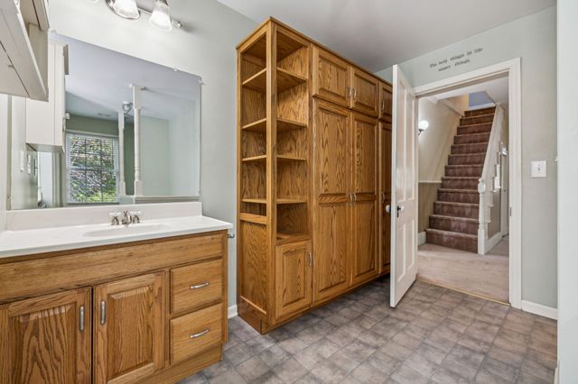 2075 Ussery Ln, Clarksville, TN 37040