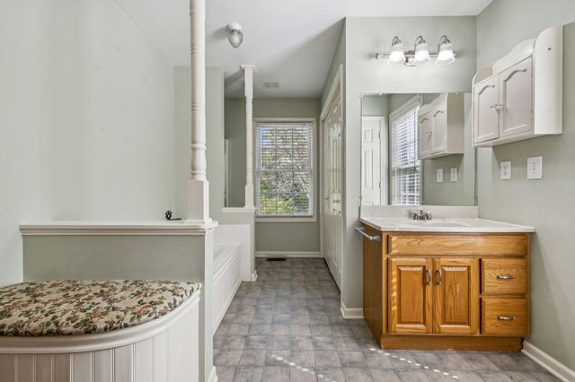2075 Ussery Ln, Clarksville, TN 37040