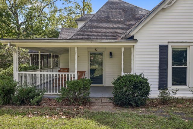 2075 Ussery Ln, Clarksville, TN 37040