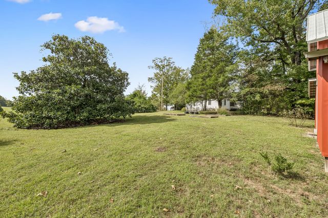 2075 Ussery Ln, Clarksville, TN 37040