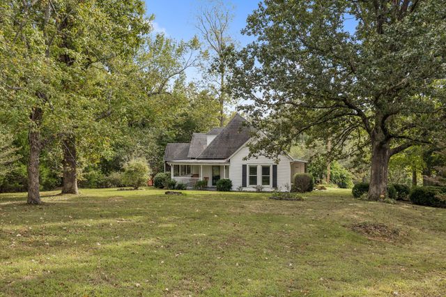 2075 Ussery Ln, Clarksville, TN 37040