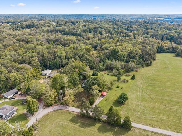 2075 Ussery Ln, Clarksville, TN 37040