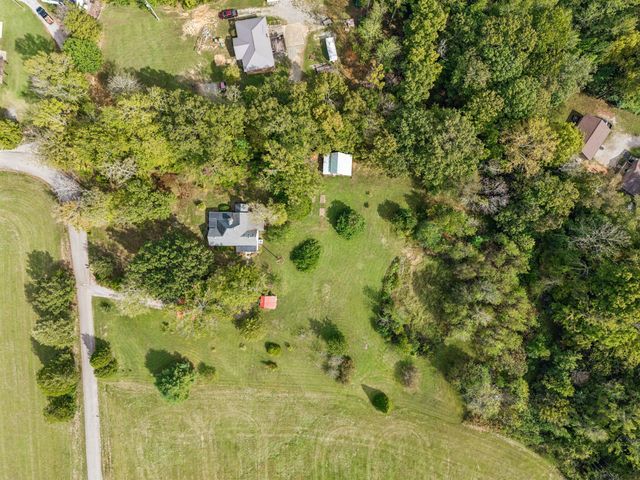 2075 Ussery Ln, Clarksville, TN 37040