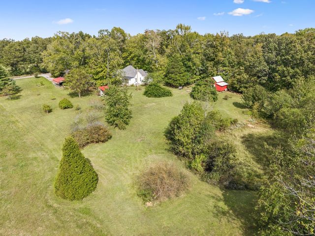 2075 Ussery Ln, Clarksville, TN 37040