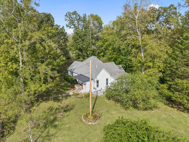 2075 Ussery Ln, Clarksville, TN 37040