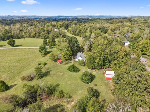 2075 Ussery Ln, Clarksville, TN 37040