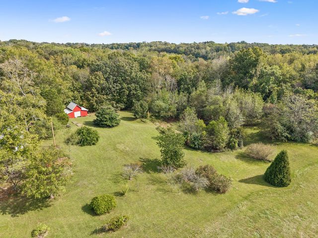 2075 Ussery Ln, Clarksville, TN 37040
