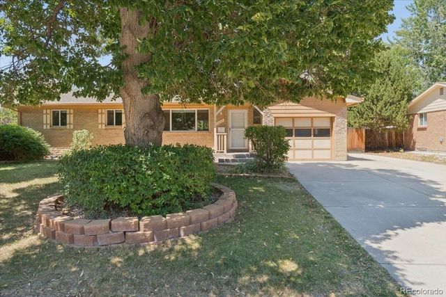 1477 S Brentwood Street, Lakewood, CO 80232