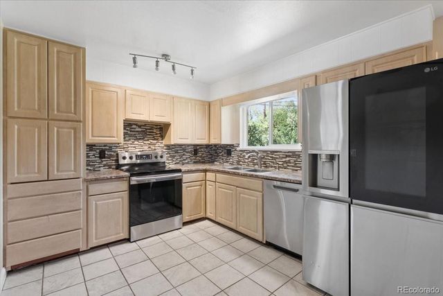 1477 S Brentwood Street, Lakewood, CO 80232