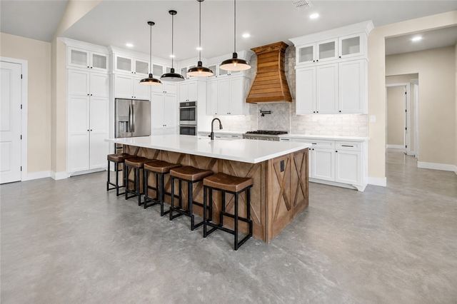 1056 Glenoak Dr, Corpus Christi, TX 78418