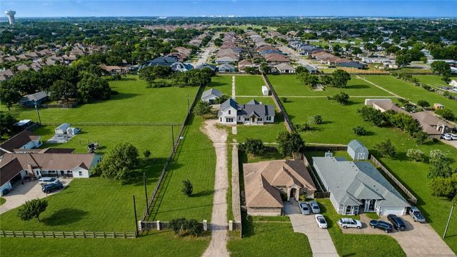 1056 Glenoak Dr, Corpus Christi, TX 78418