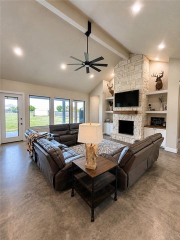 1056 Glenoak Dr, Corpus Christi, TX 78418
