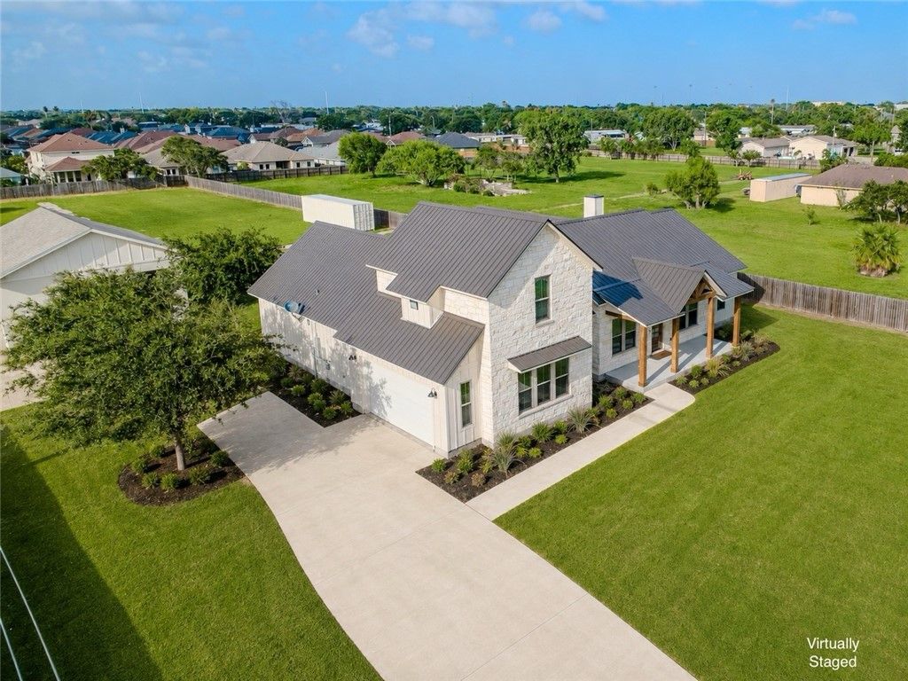 1056 Glenoak Dr, Corpus Christi, TX 78418 — photo 3