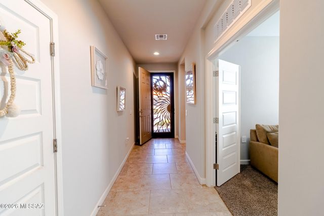 8874 W Red Spike Ice Drive, Marana, AZ 85653