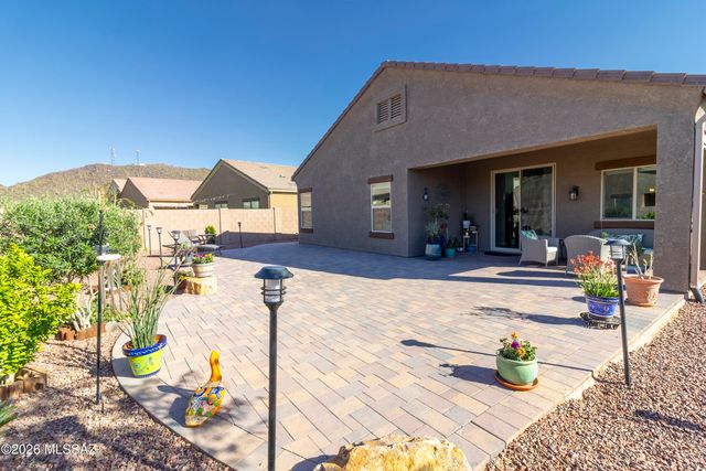 8874 W Red Spike Ice Drive, Marana, AZ 85653