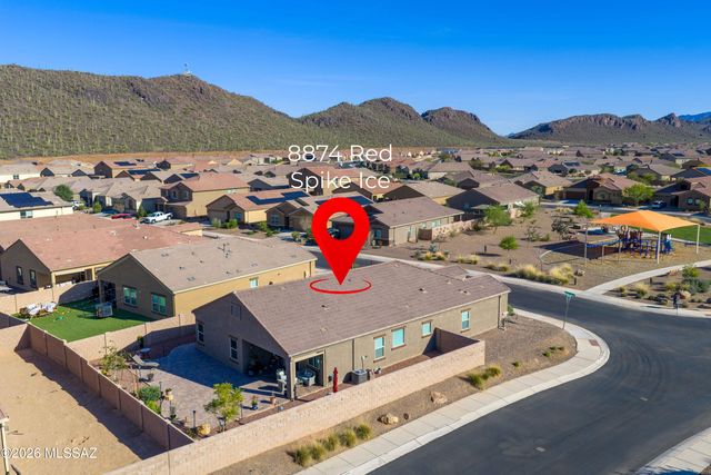 8874 W Red Spike Ice Drive, Marana, AZ 85653
