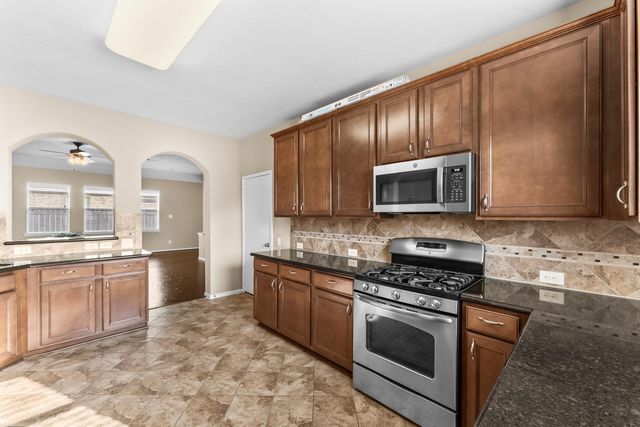 9603 Indian Trail, Mont Belvieu, TX 77523