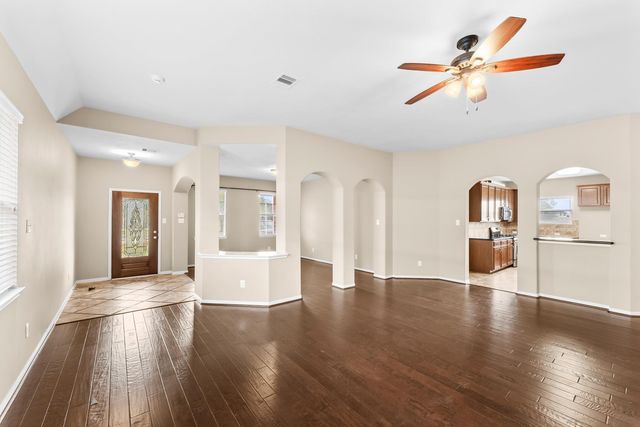 9603 Indian Trail, Mont Belvieu, TX 77523