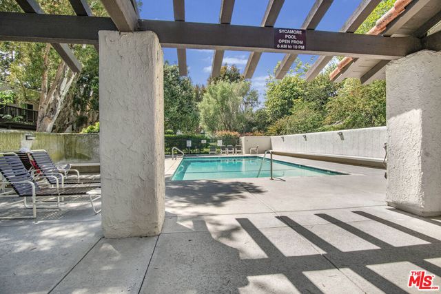 8 Aspen Way, Rolling Hills Estates, CA 90274