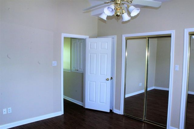 1616 Avenue N 6, Huntsville, TX 77340