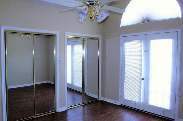 1616 Avenue N 6, Huntsville, TX 77340