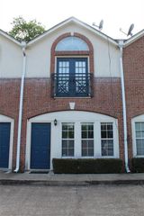 1616 Avenue N 6, Huntsville, TX 77340