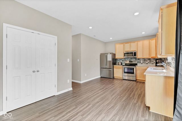 10131 Caprock Canyon Drive, Indianapolis, IN 46229