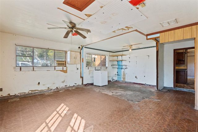 11029 Fm-1764, Santa Fe, TX 77510