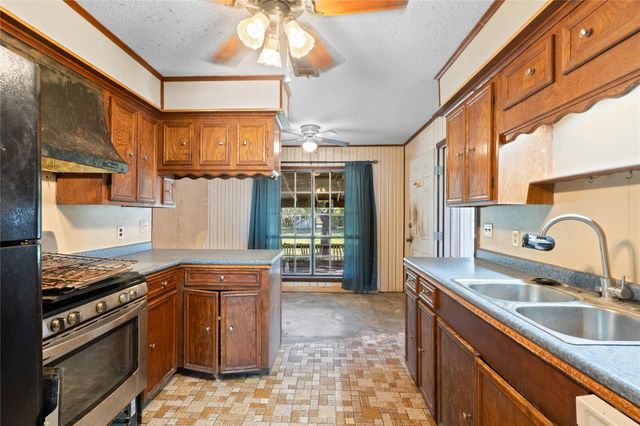 11029 Fm-1764, Santa Fe, TX 77510